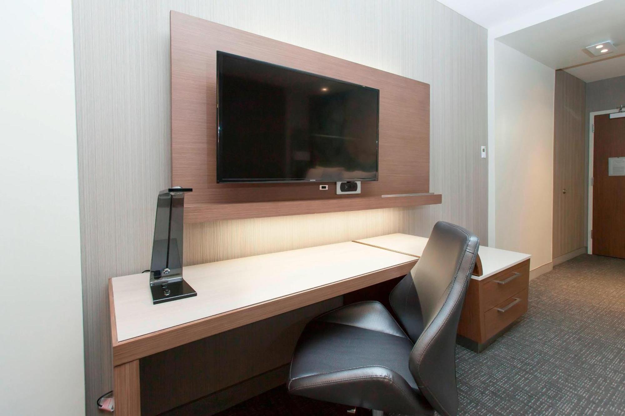 Courtyard By Marriott Houston City Place Spring Εξωτερικό φωτογραφία